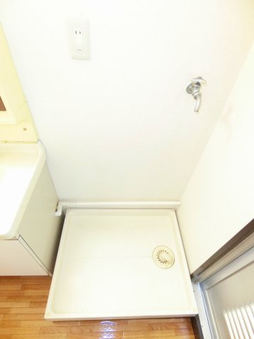 第二森光ビル【10,000円キャッシュバック対象物件】の洗面所|忙しい朝には欠かせない洗面所です