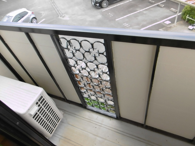 サクシード【10,000円キャッシュバック対象物件】のバルコニー|お洗濯にも便利なバルコニー付き