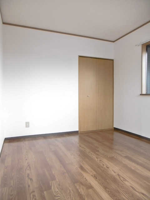 サクシード【10,000円キャッシュバック対象物件】の寝室|開放的な寝室です