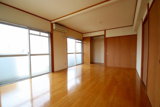 ハイランド松ヶ枝【キャッシュバック対象物件】の洋室