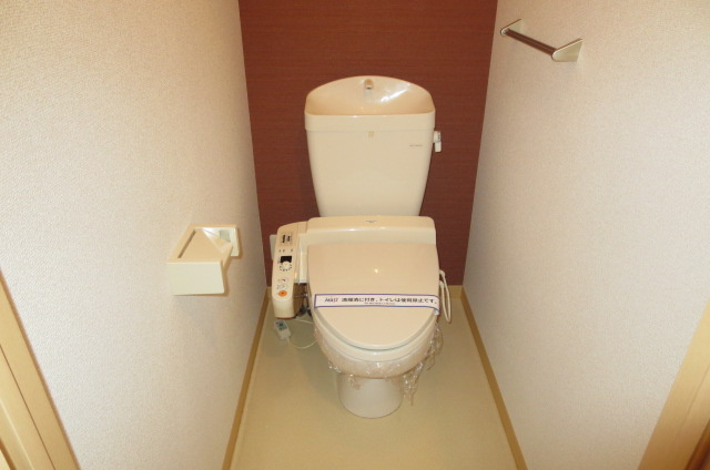 クレール今山【キャッシュバック対象物件】のトイレ|清潔感のあるトイレです