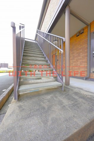 ベルコートⅡ【キャッシュバック対象物件】のエントランス|建物の内部です