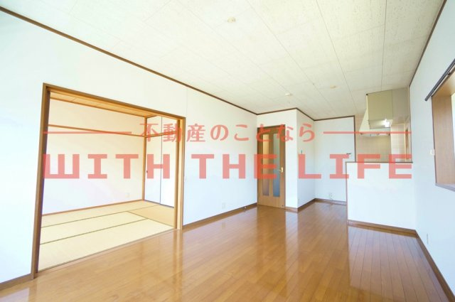 サンハイツ小森野A棟【10,000円キャッシュバック対象物件】の居間・リビング|使いやすい居間です