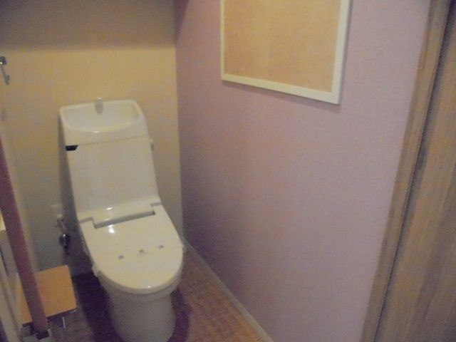 ライオンズ六ッ門サンリヤンタワー【キャッシュバック対象物件】のトイレ|落ち着いた色調のトイレです