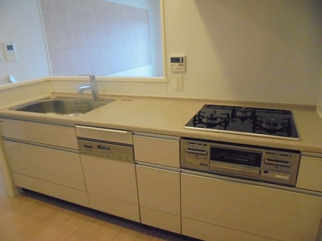 ライオンズ六ッ門サンリヤンタワー【キャッシュバック対象物件】のキッチン|お料理しやすいキッチンです