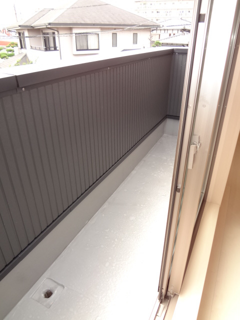 G-ROSSO（ジーロッソ）【キャッシュバック対象物件】のバルコニー|広々としたバルコニーです
