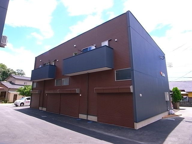 G-ROSSO（ジーロッソ）【キャッシュバック対象物件】のエントランス|清潔なエントランスです