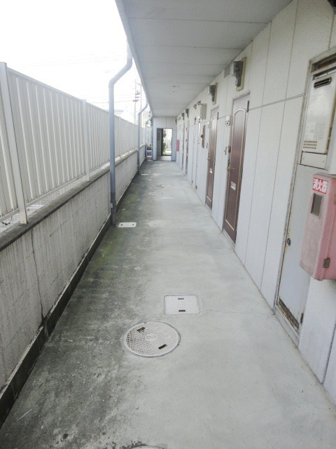 ウッドハウスⅡ【キャッシュバック対象物件】のロビー