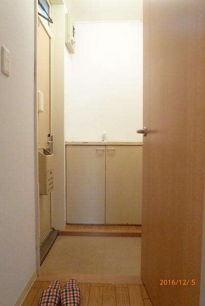 コーポ橋口【キャッシュバック対象物件】の玄関|落ち着いた玄関です