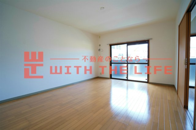 スカルRYU【キャッシュバック対象物件】の居間・リビング|ゆったりとした居間です