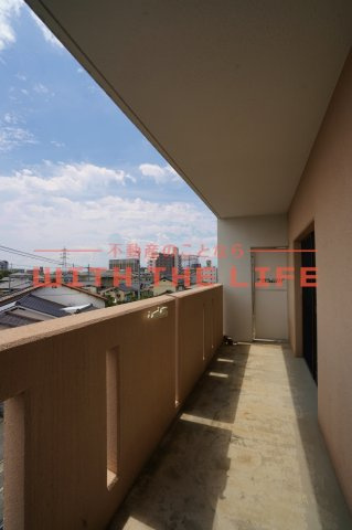 スカルRYU【キャッシュバック対象物件】のバルコニー|広々としたバルコニーです