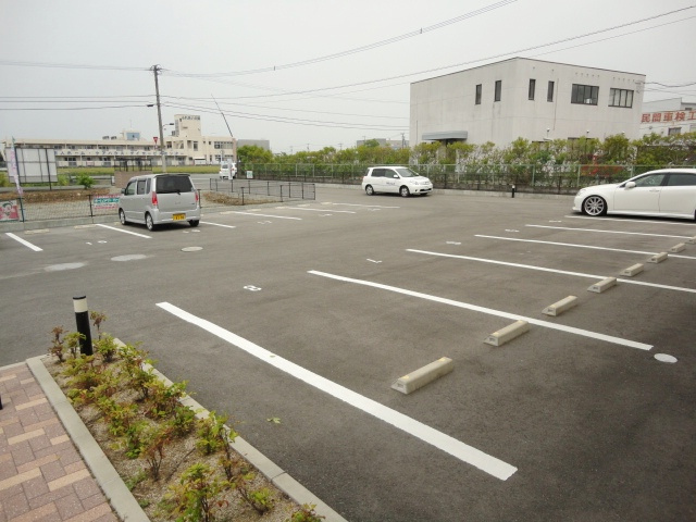 プロニティ青木【10,000円キャッシュバック対象物件】の駐車場|駐車場です