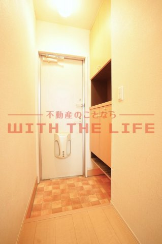 グリーンハイツK【キャッシュバック対象物件】の玄関|明るい玄関です