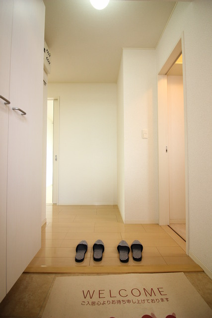グリーンハイム【キャッシュバック対象物件】の玄関|明るい玄関です