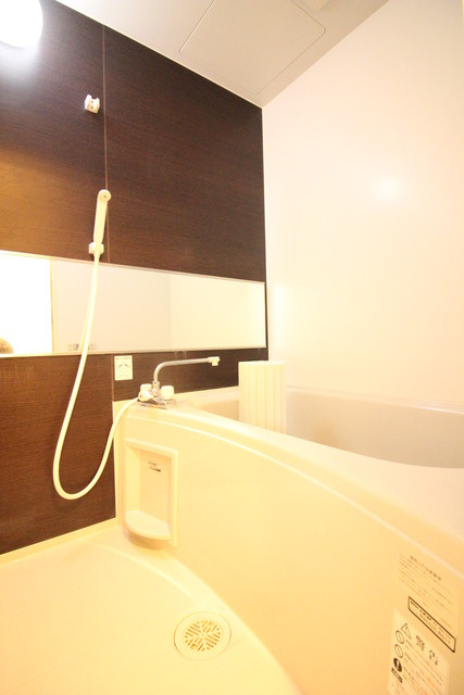 グリーンハイム【キャッシュバック対象物件】の浴室|コンパクトで使いやすいお風呂です