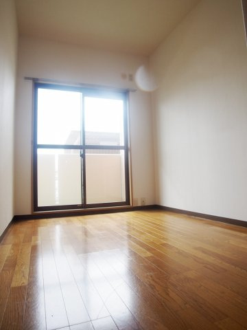 ルミエール貝白【キャッシュバック対象物件】の洋室|きれいな洋室です