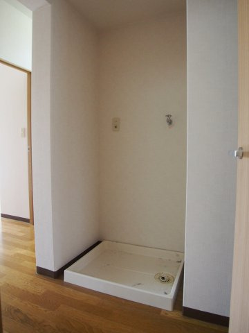 ルミエール貝白【キャッシュバック対象物件】の洗面所|スペースが確保できる洗面所です