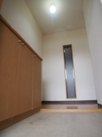 ルミエール貝白【キャッシュバック対象物件】の玄関|落ち着いた玄関です