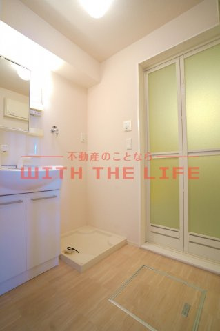 セジュール・パルティノス【10，000円キャッシュバック対象物件】の洗面所|コンパクトで使いやすい洗面所