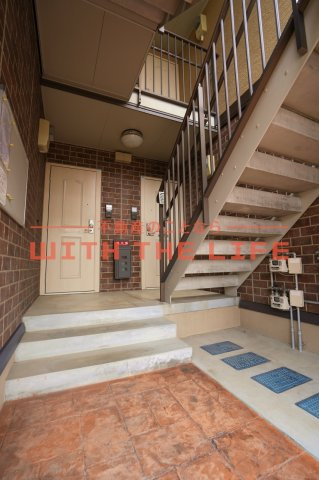 Ｋブロッサム（ケイブロッサム）【10，000円キャッシュバック対象物件】のロビー|ゆとりのあるロビーです