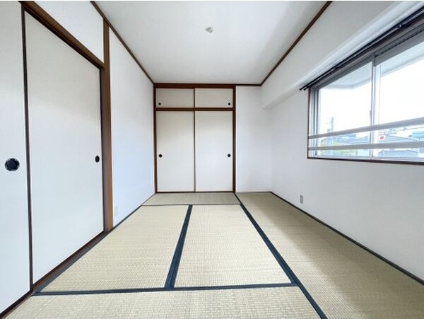 エサキ南ビル【キャッシュバック対象物件】の和室|和室があれば客間としても活用できます
