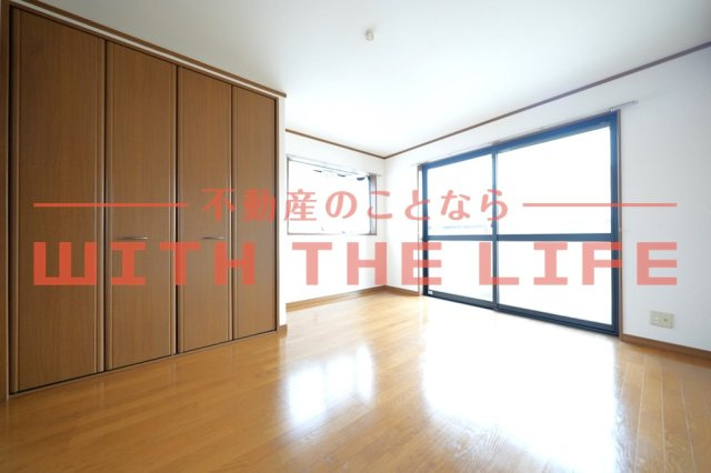 コージーコーナー223【キャッシュバック対象物件】の居間・リビング|こちらのリビングで趣味の時間をお楽しみください