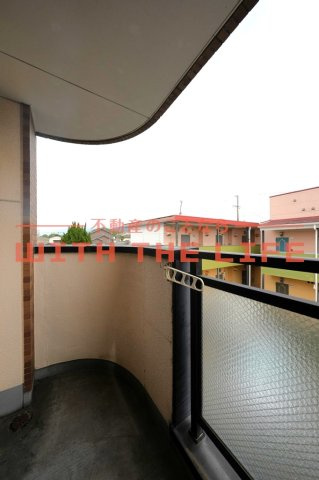 コージーコーナー223【キャッシュバック対象物件】のバルコニー|開放的で明るい空間を演出してくれるバルコニーです