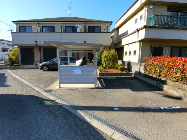 フジパレス里の駐車場