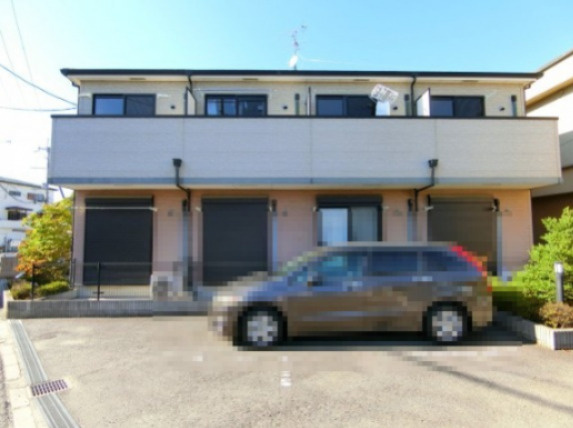 フジパレス里の外観