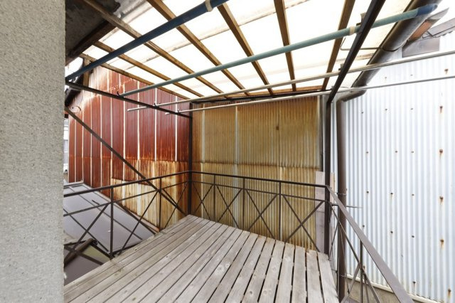 【バルコニー】