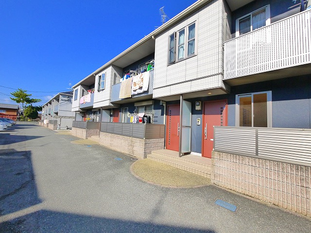 ラフィナートＢ・Ｃのその他共用部分|玄関先