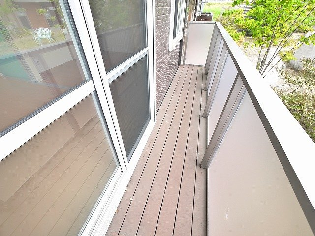 ルミナスＡ・Ｂのバルコニー|明るいバルコニーです。