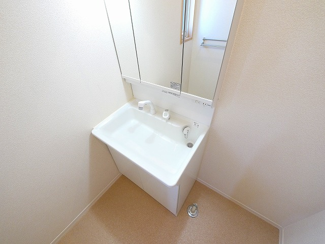 ルミナスＡ・Ｂの独立洗面台|使いやすい独立洗面台です