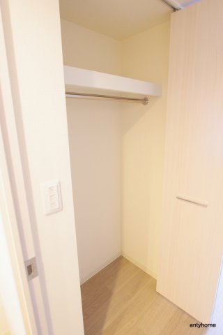 プレサンス難波フィールド　仲介手数料無料の収納