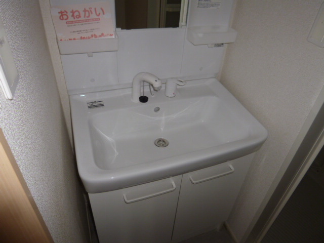 倉敷市林のアパートの独立洗面台|洗髪洗面化粧台