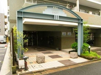 【エントランス】