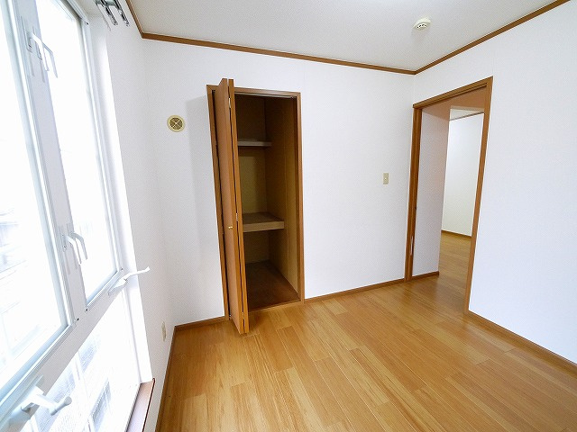 シェルマンの寝室|コンパクトで使いやすい洋室です