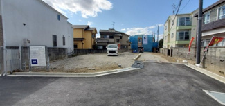 【前面道路含む現地写真】