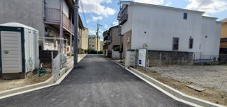 【前面道路含む現地写真】