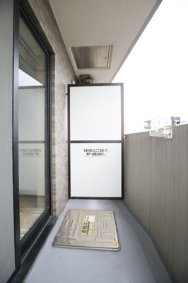 【バルコニー】 | エスコート麻布十番