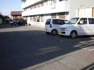 【駐車場】 | ラフィーネMAYU