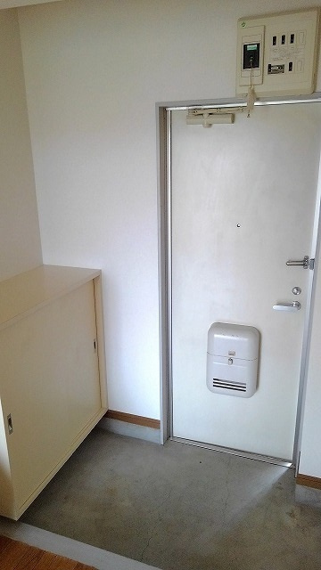 シャルマン苗代の玄関