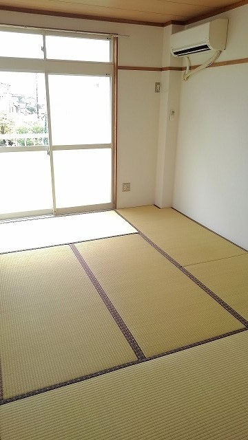 シャルマン苗代の和室