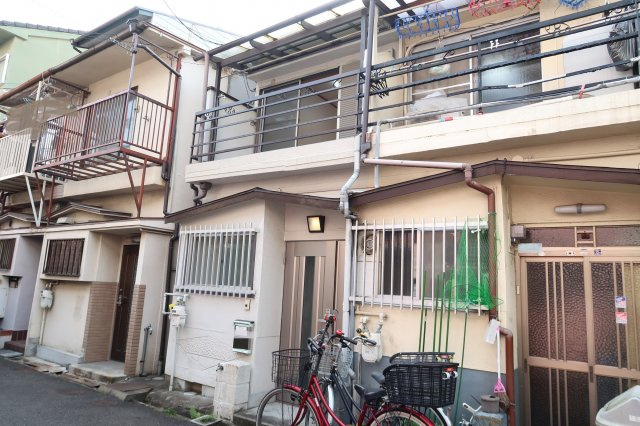 日新町貸家１の外観|正面外観