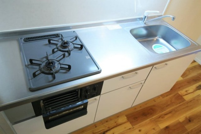 【キッチン】 | シンフォニーⅠ | システムキッチン（2口ガスコンロ・グリル付）