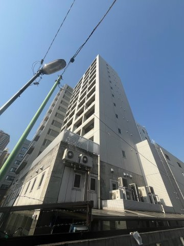 パインタワーの外観