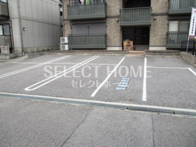 【駐車場】 | ブリューテⅡ | 駐車場に車を止められます