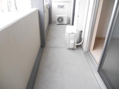 G-CREST京都四条烏丸（ジークレスト京都四条烏丸）のバルコニー