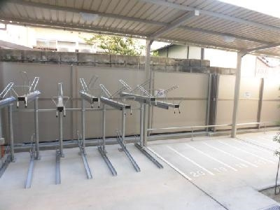 SIL・ELA御所南（シルエラ御所南）の駐車場|駐輪スペース