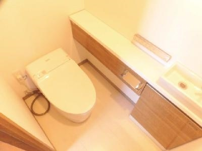 SIL・ELA御所南（シルエラ御所南）のトイレ|温水洗浄便座・手洗い場も設置